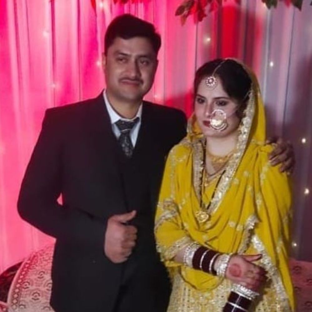 जम्मू-कश्मीर में तैनात CRPF जवान की पाकिस्तानी पत्नी भारत आई:15 दिन का परमिट मिला; जुलाई 2024 में ऑनलाइन हुआ था दोनों का निकाह