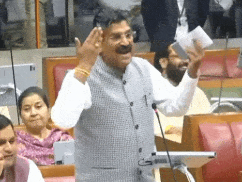 हरियाणा बजट सत्र का आज पांचवां दिन:सदन में नौकरी की पर्ची, अटैची कांड गूंजा; MLA गौतम मंत्री और हुड्‌डा भिड़ चुके