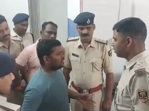 पटना में हॉस्पिटल की महिला डायरेक्टर का मर्डर:चैंबर में घुसकर 6 गोलियां मारीं; पुलिस बोली- कमरा धोकर सबूत मिटाने की कोशिश