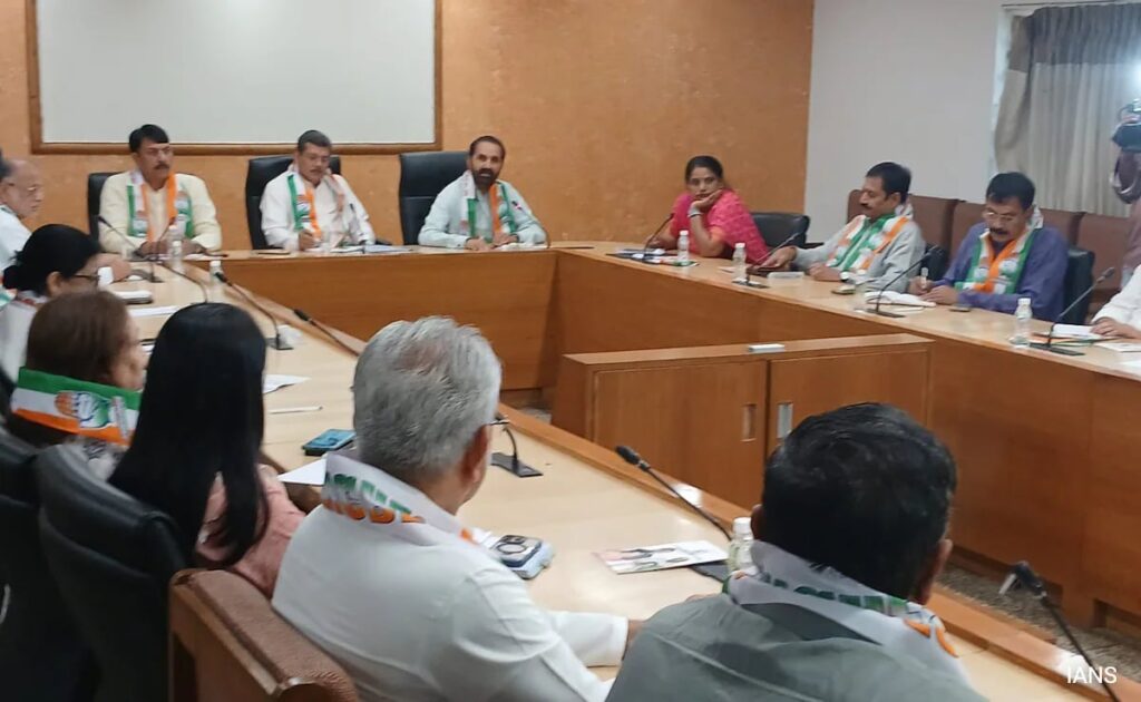 Congress To Contest Gujarat Bypolls Independently, Ditches Alliance With AAP