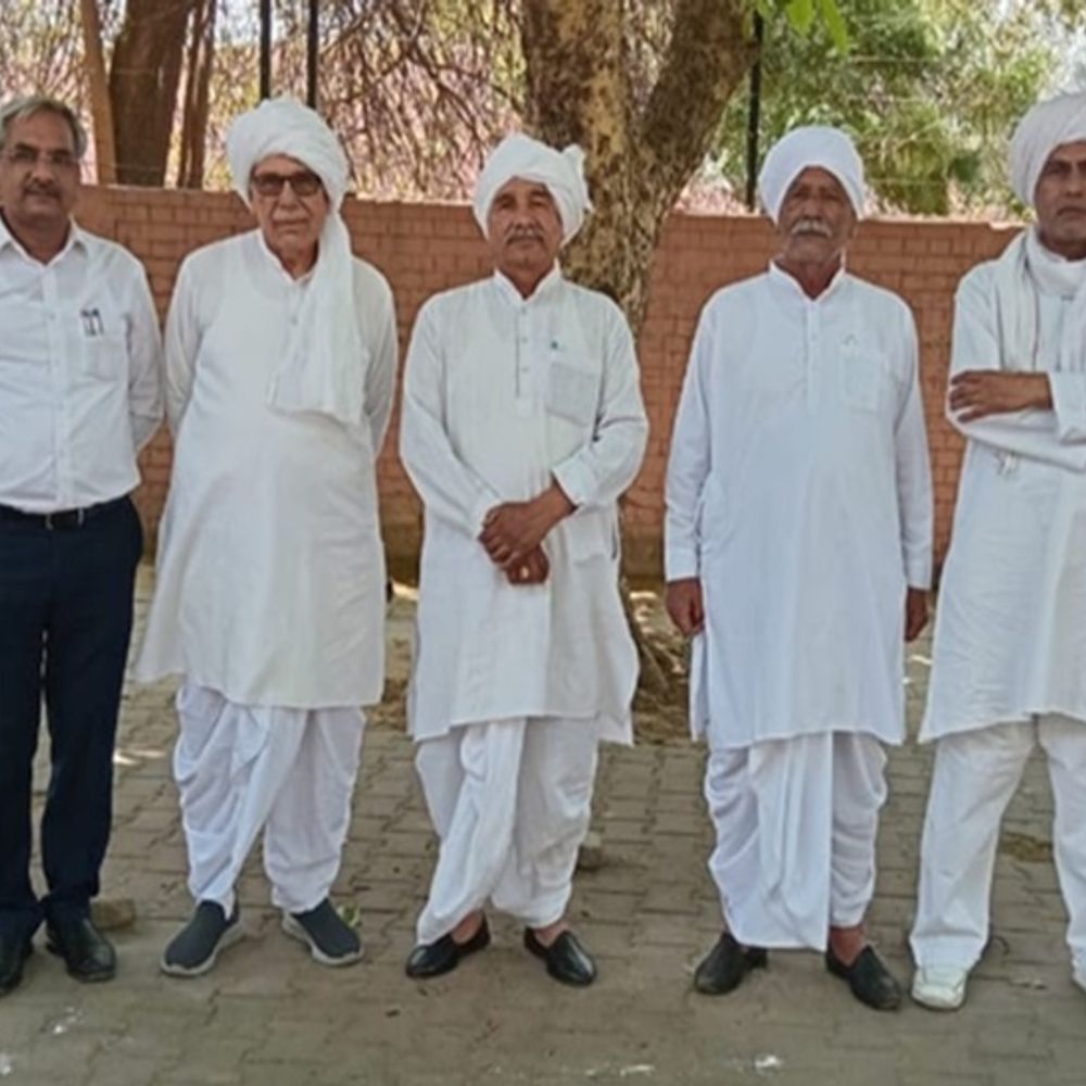 रोहतक में खाप प्रतिनिधि CBI ऑफिस पहुंचे:जाट आंदोलन में कैप्टन अभिमन्यु की कोठी जलाने का केस, कोर्ट में याचिका दी, 65 पर दर्ज था मामला