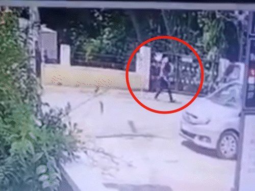 कर्नाटक में 5 साल की बच्ची से रेप की कोशिश,हत्या:आरोपी का एनकाउंटर, भागते समय पुलिस पर किया था हमला; SI समेत 3 पुलिसकर्मी घायल