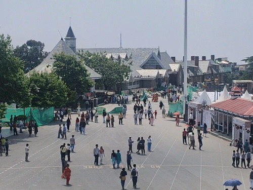 हिमाचल में 2 दिन भारी बारिश की चेतावनी:60 किमी/घंटा की रफ्तार से चलेगा तूफान; टूरिस्ट को सावधानी बरतने की सलाह