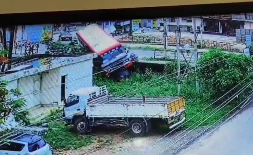 Bus Hits And Drags 2 Bikes, Then Falls On Them In Karnataka; Cop Killed