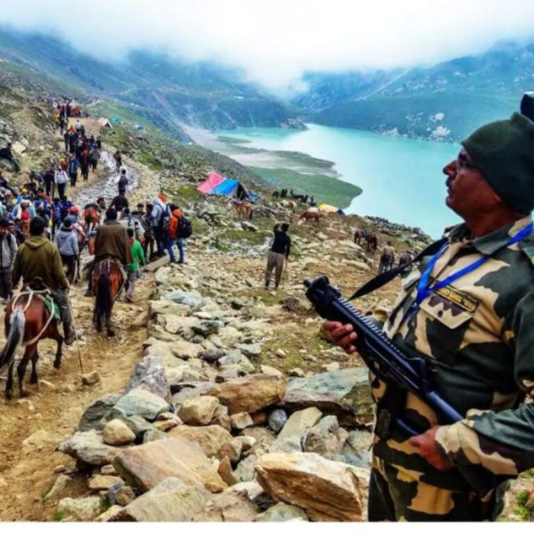 पहलगाम हमले के बाद अमरनाथ यात्रा में हाई सिक्योरिटी:60km के रूट पर 35 हजार जवान, 4 हजार कैमरे लगाए; 4 लाख श्रद्धालुओं ने रजिस्ट्रेशन करवाया