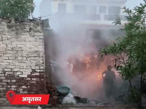 पंजाब बॉर्डर पर रात 10 घंटे क्या हुआ:पाकिस्तान ड्रोन-रॉकेट, मिसाइलें दागता रहा, भारतीय सेना आसमान में ढेर करती रही
