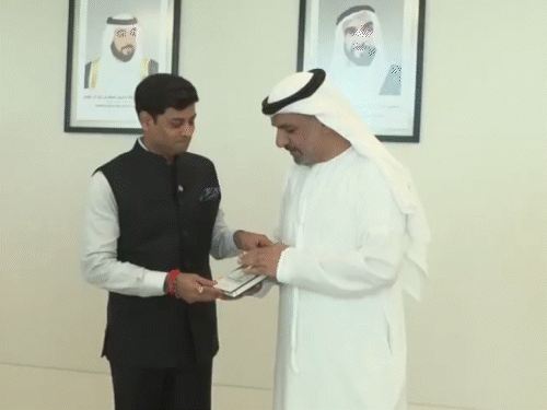 श्रीकांत शिंदे का डेलिगेशन अबूधाबी पहुंचा:शिवसेना सांसद बोले- UAE आतंकियों को पनाह देने वालों के साथ नहीं, भारत के साथ कंधे से कंधा मिलाकर खड़ा