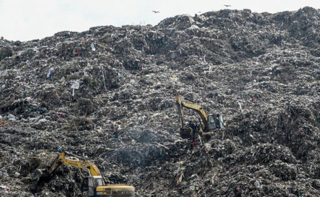 Delhi Mayor Compares Okhla Landfill's "Filth" To Pakistan "Spreading Terrorism"