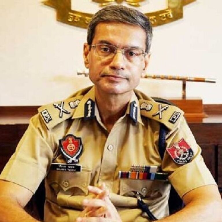 मलेरकोटला में दो पाकिस्तानी जासूस गिरफ्तार:सेना की गतिविधि दिल्ली में हाई कमीशन को भेज रहे थे, ऑनलाइन लेते थे पेमेंट, 2 मोबाइल बरामद