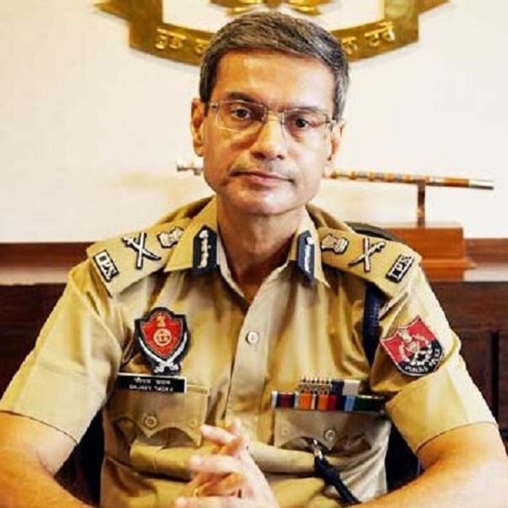 मलेरकोटला में दो पाकिस्तानी जासूस गिरफ्तार:सेना की गतिविधि दिल्ली में हाई कमीशन को भेज रहे थे, ऑनलाइन लेते थे पेमेंट, 2 मोबाइल बरामद