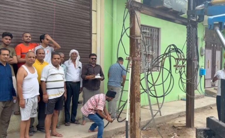 Why Villagers In This Madhya Pradesh Village Did 'Puja' Of Transformer