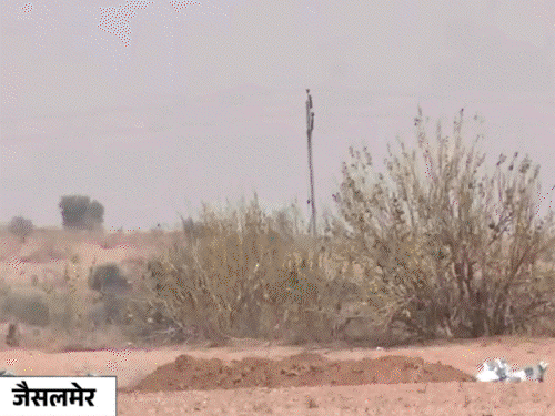 राजस्थान में रद्द की गईं 16 ट्रेनें समय से चलेंगी:चंडीगढ़ जाने वाली 2 फ्लाइट रद्द; आर्मी चीफ ने बॉर्डर पर सुरक्षा का रिव्यू किया