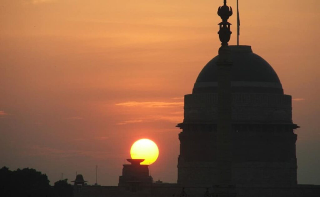Delhi To Conduct Cloud-Seeding Trials With Each Flight Lasting 1.5 Hours