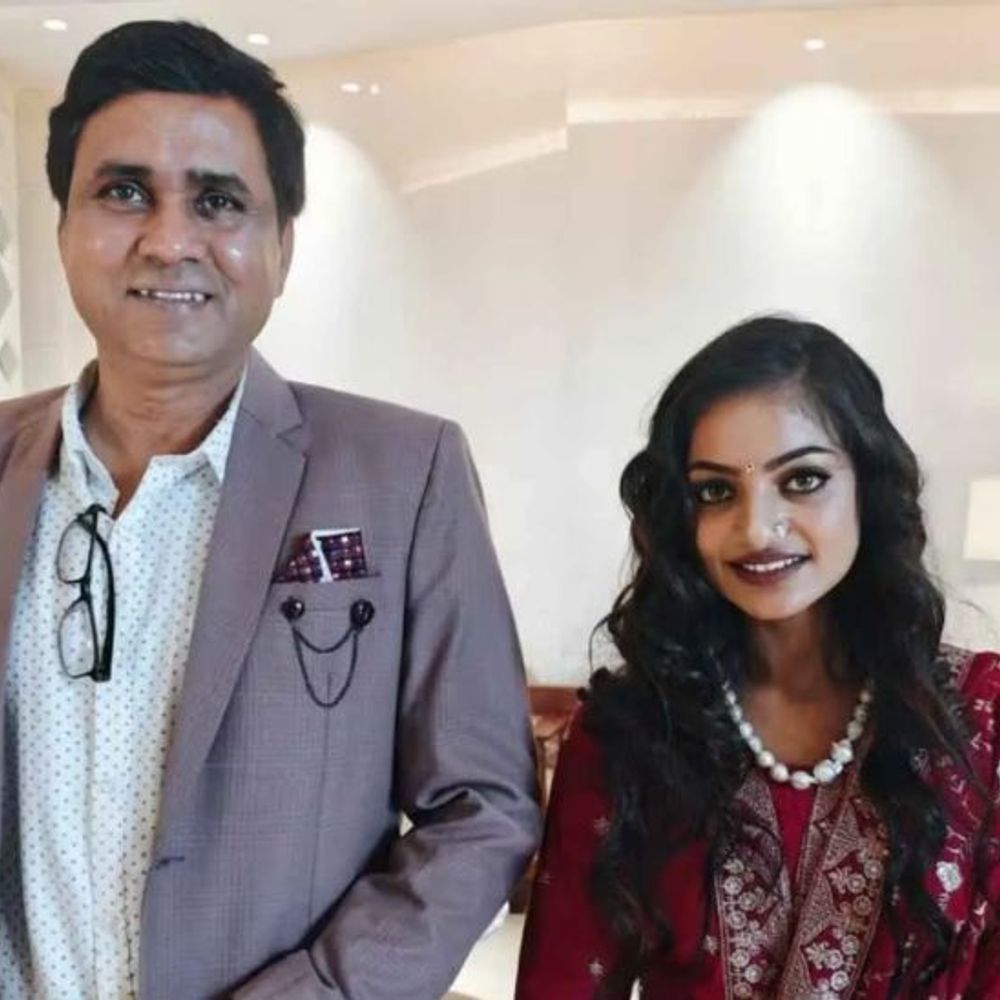 फिल्म डायरेक्टर सनोज मिश्रा को रेप केस में जमानत:पीड़िता बोली- लिवइन रिलेशन में थी, दुष्कर्म नहीं हुआ; महाकुंभ सेंसेशन मोनालिसा को फिल्म ऑफर किया था