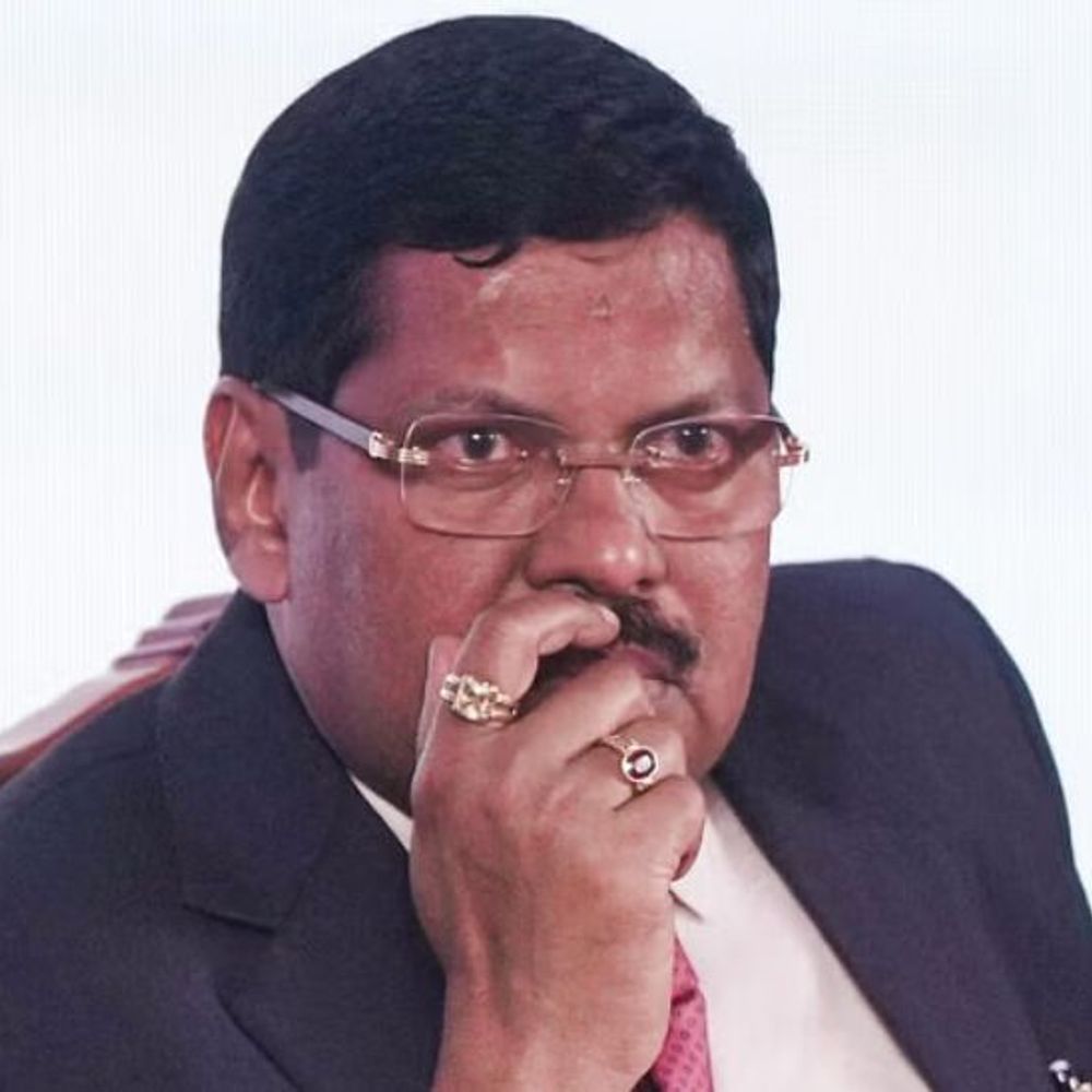 महाराष्ट्र सरकार ने CJI गवई को परमानेंट स्टेट गेस्ट बनाया:प्रोटोकॉल गाइडलाइन जारी की; चीफ जस्टिस को राज्य के चीफ सेक्रेटरी-DGP ने रिसीव नहीं किया था