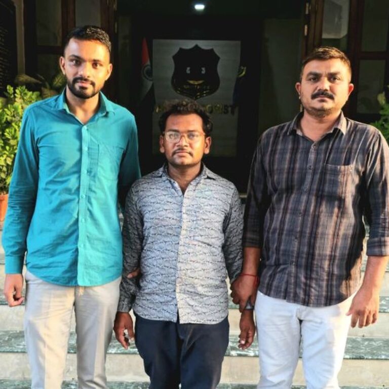 पाकिस्तान को भेजे थे सैन्य ठिकानों के फोटो-वीडियो:शक- इसी के बाद ड्रोन दागे गए; 'अदिति' के जाल में फंसे शख्स से ATS की पूछताछ
