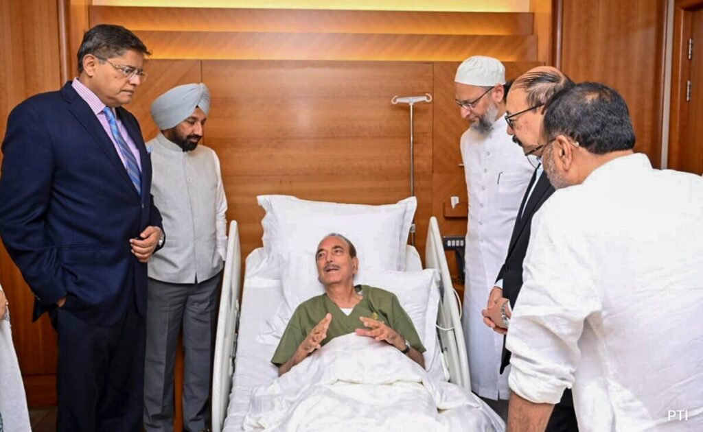 Ghulam Nabi Azad Admitted In Kuwait Hospital Amid All-Party Delegation