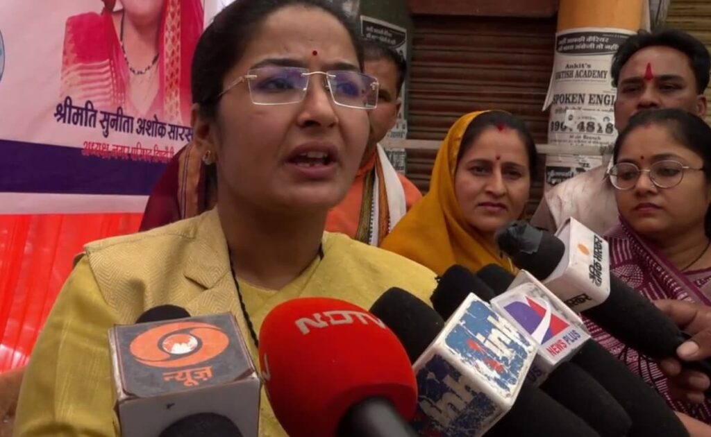 After Comments Against Colonel Qureshi, Minister Gets Support From Colleague
