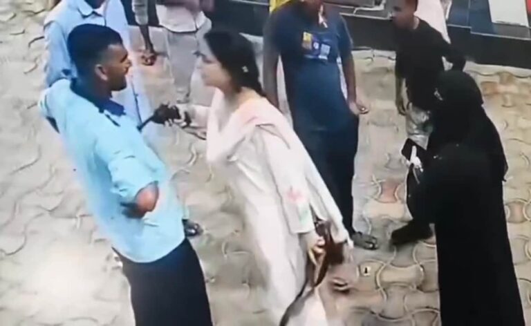 "Itni Goliyan Maarungi": On Camera, UP Woman Points Gun At Gas Station Staff