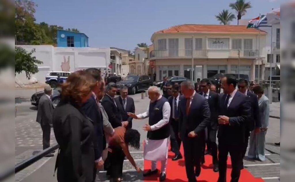 In Cyprus, A Surprise Greeting For PM Modi, Local Official Touches His Feet
