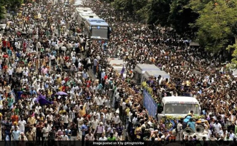 Stampede vs Mild Lathicharge: KKR And RCB's Mega, But Different Celebrations