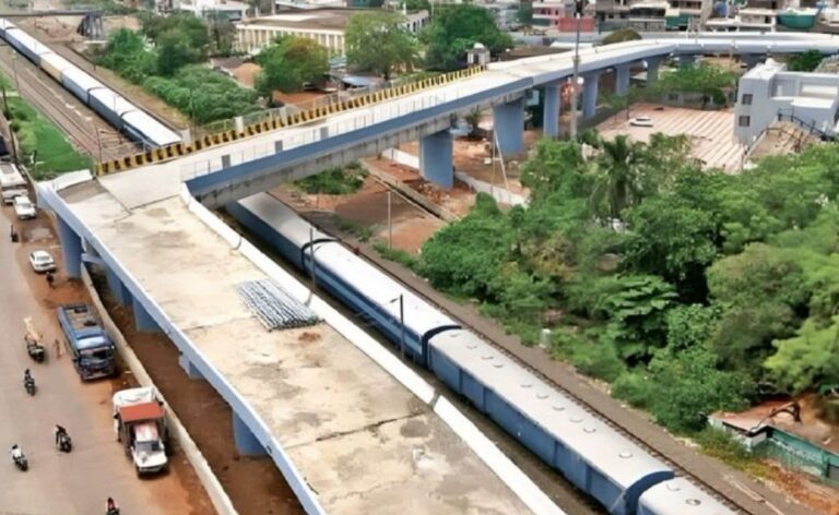 Lesson In Geometry? Bhopal Bridge With 90-Degree Angle Turns Heads