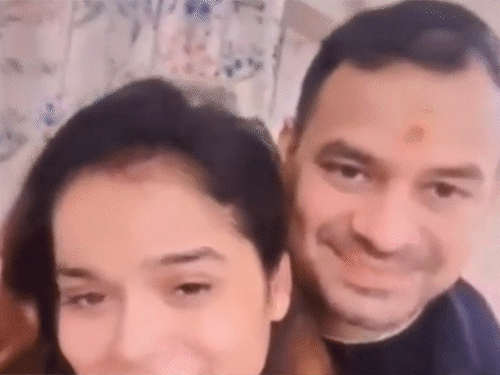 तेजप्रताप बोले- मां-पापा का आदेश भगवान से बढ़कर:तेजस्वी से कहा भरोसा रखना, मैं साथ हूं; RJD से निकाले जाने के 6 दिन बाद मैसेज