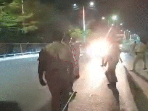 चेकिंग के दौरान स्कॉर्पियो ने 3 पुलिसकर्मियों को उड़ाया, VIDEO:पटना में महिला सिपाही की मौत; SI और ASI हवा में उछलकर सड़क पर गिरे