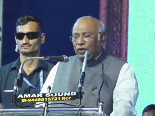 खड़गे बोले- मोदी जी विश्वगुरु हों, या घर के गुरु:इजराइल-ईरान जंग रोकने का प्रयास करना चाहिए, ईरान हमारा पुराना दोस्त