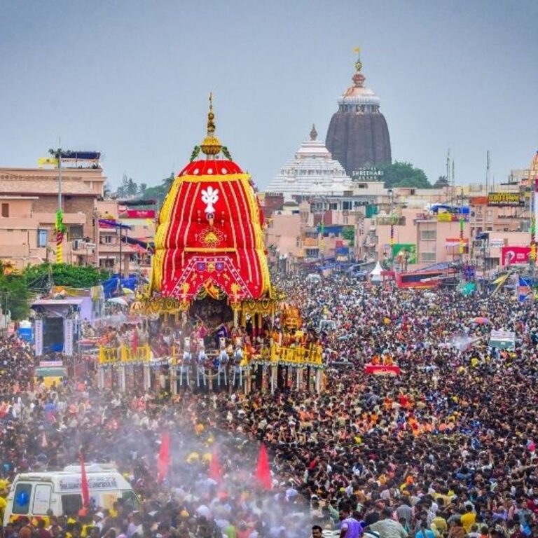 जगन्नाथ रथयात्रा के दौरान भगदड़, 3 की मौत:गुंडिचा मंदिर के सामने हादसा; भगवान जगन्नाथ के रथ के दर्शन कर रहे थे श्रद्धालु