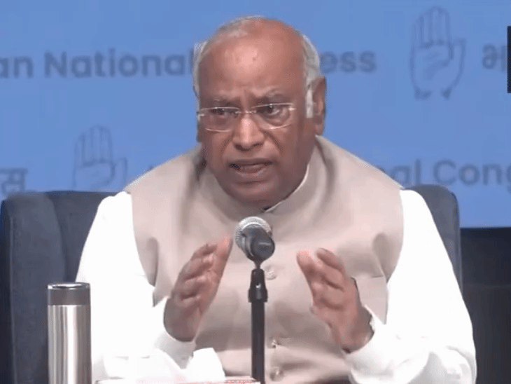 इमरजेंसी के 50 साल-PM सहित पूरी कैबिनेट ने मौन रखा:मोदी ने लिखा- कांग्रेस ने लोकतंत्र को कैद किया; खड़गे का जवाब- ये झूठ छिपाने का नाटक