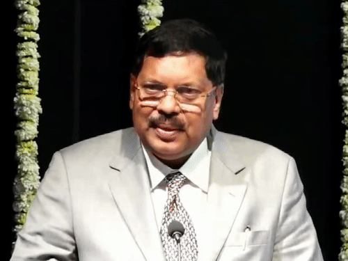 CJI बोले- जज होना 9 से 5 की नौकरी नहीं:यह देश की सेवा, लेकिन कठिन काम; कॉलेजियम पर कहा- जाति और धर्म चयन के मानदंड नहीं