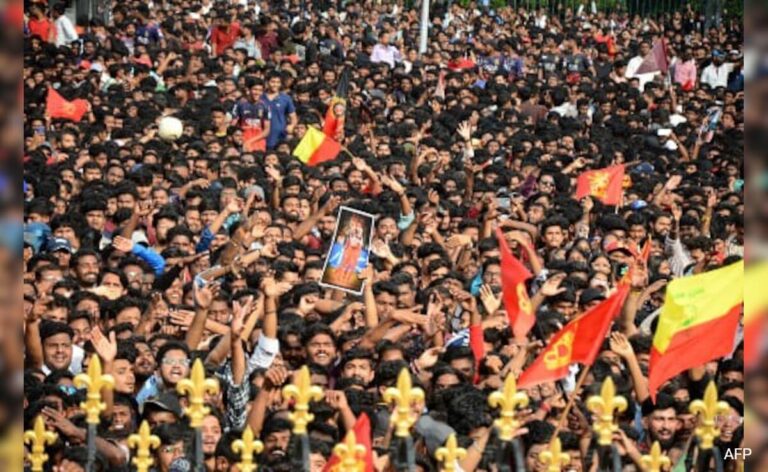 "Barricades Were Pushed Down, Almost Got Crushed": 19-Year-Old Recounts Bengaluru Stampede Horror