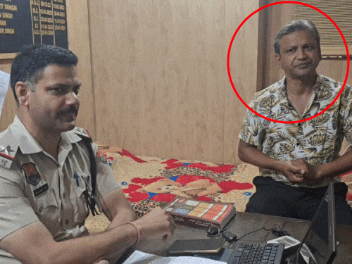 हरियाणा में होटल मालिक गिरफ्तार:महिला कर्मी बोली- 'माथा गर्म, हाथ-पैर ठंडे' कहकर छूता, शराब पीकर कहता- मीठी चीजें पसंद, 'बेबी' कह बात करता
