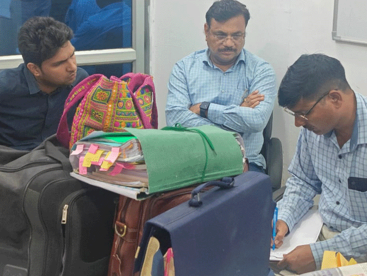 एडिशनल एसपी जगराम महंगी शराब का शौकीन:जयपुर में 9.35 लाख के साथ पकड़ा, घर में 40 लाख कैश, दो बार दे चुका है चकमा