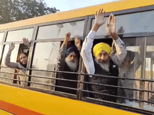 पाकिस्तान गुरुधामों के लिए नहीं जाएगा सिख जत्था:भारत-पाक विवाद को लेकर SGPC का फैसला; 200 से अधिक श्रद्धालुओं ने किया था आवेदन