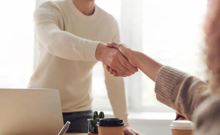 Build A Portfolio Without A Full-Time Job To Attract Opportunities