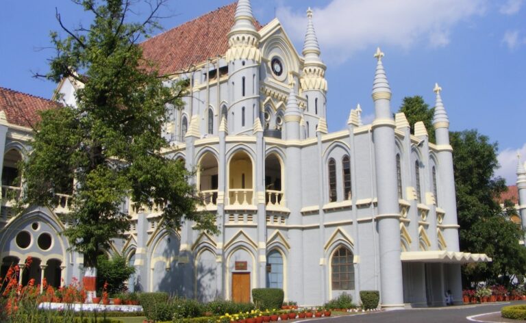 Justice After 32 Years: Postmaster Acquitted By High Court Over Minor Error