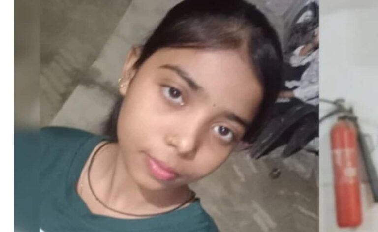 "She Was Writhing In Pain": Girl Dies, Family Accuses Hospital Of Lapses
