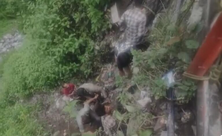 2 Killed, 3 Injured In Landslide Along Route To Kedarnath Shrine