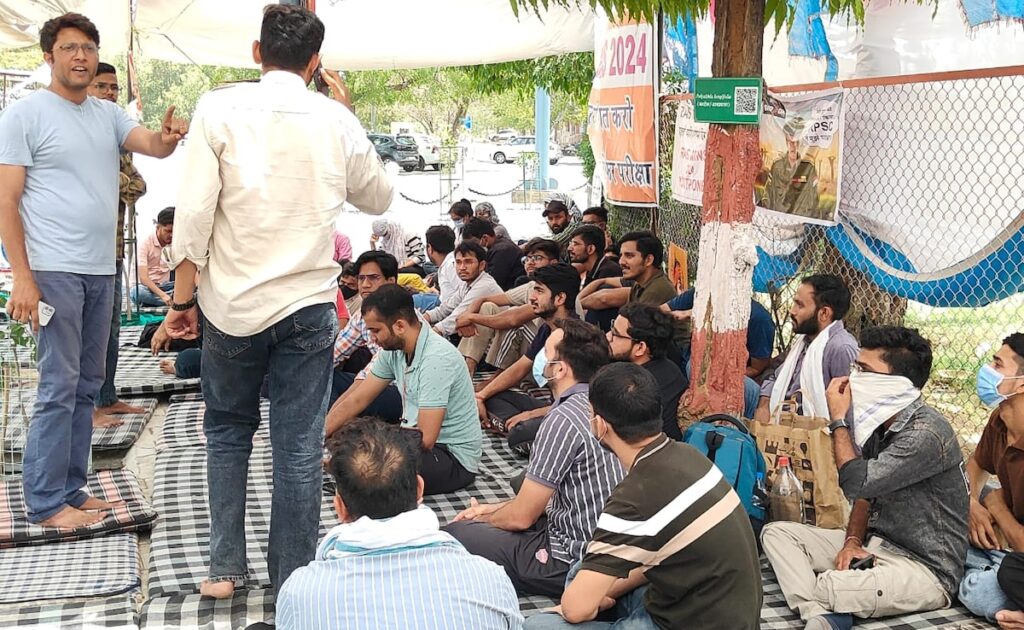 Demand To Postpone RAS Mains Exam Grows; Candidates Continue Hunger Strike In Jaipur