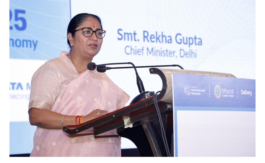 460 Sprinkler Machines With Smog Guns To Hit Delhi Streets Soon: Rekha Gupta