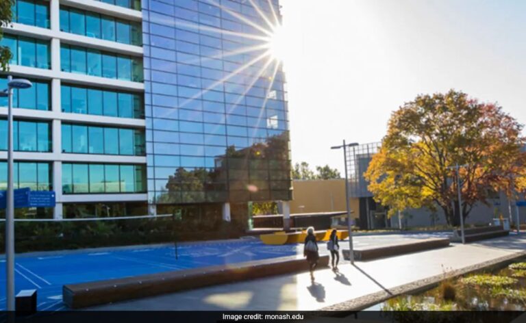 This Australian University Offers Scholarship With 100% Tuition Fee Waiver