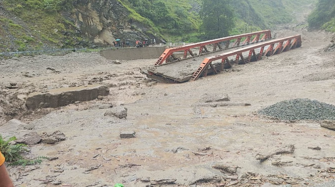 Opera Snapshot_2025-07-07_112651_www.amarujala.com