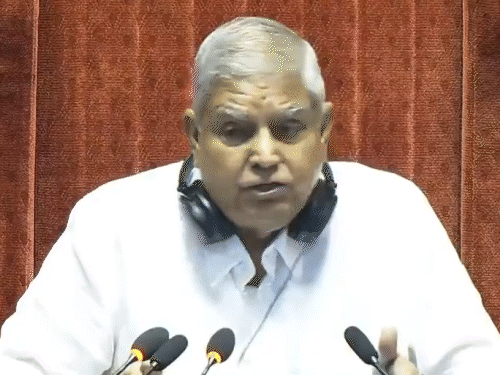 उपराष्ट्रपति जगदीप धनखड़ का इस्तीफा मंजूर:संसद भी नहीं पहुंचे, विदाई समारोह में शामिल नहीं होंगे; विपक्ष बोला- वजह स्वास्थ्य नहीं कुछ और है