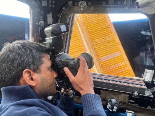 शुभांशु ने अंतरिक्ष से वीडियो कॉल पर सूर्योदय दिखाया:20 मिनट में दोपहर हो गई, लखनऊ में मां बोलीं- वो नजारा हमारे लिए चमत्कार था