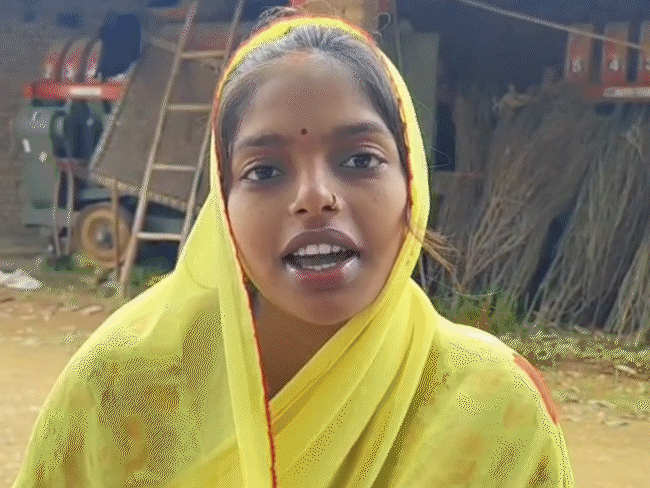 'सांसद जी हेलिकॉप्टर भेजिए, प्रेग्नेंसी का नौवां महीना है':सोशल मीडिया इन्फ्लूएंसर लीला साहू बोलीं- अभी तक सड़क नहीं बनी; आपने उठवाने को कहा था