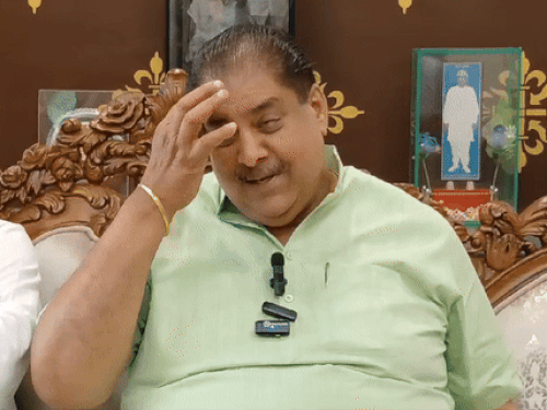 अजय चौटाला बोले- परिवार एक होने का चैप्टर क्लोज:​​​​​​​ओपी चौटाला के कहने पर नैना की जगह दुष्यंत डिप्टी CM बने, अभय बताए- कहां है उसका जूता