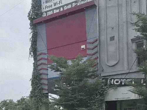 सिरसा के होटल में कपल की लाश मिली:युवक दुकानदार और युवती सेकेंड ईयर की स्टूडेंट; मरने वाली के पिता हरियाणा पुलिस में