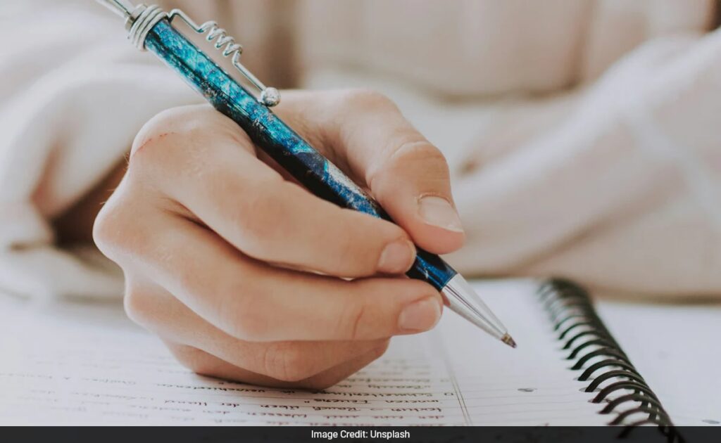 New York School Targets AI Cheating With In-Class Handwritten Essays